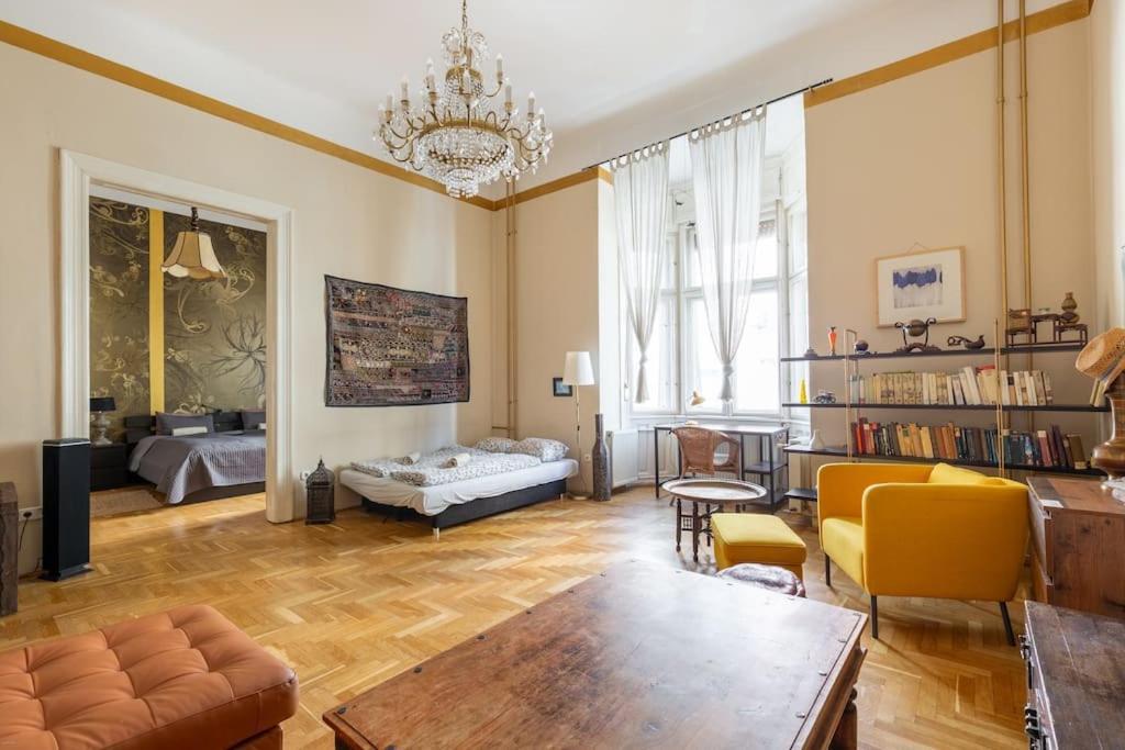 Bourgeois Boheme Apt. 88 M² City Center Budapest Bagian luar foto