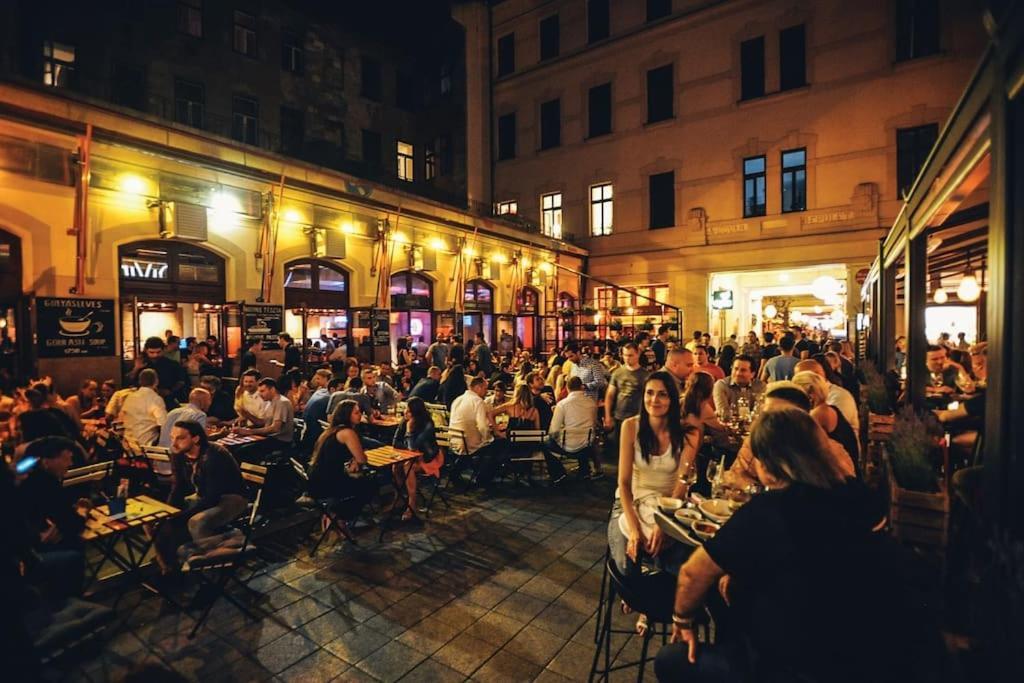 Bourgeois Boheme Apt. 88 M² City Center Budapest Bagian luar foto