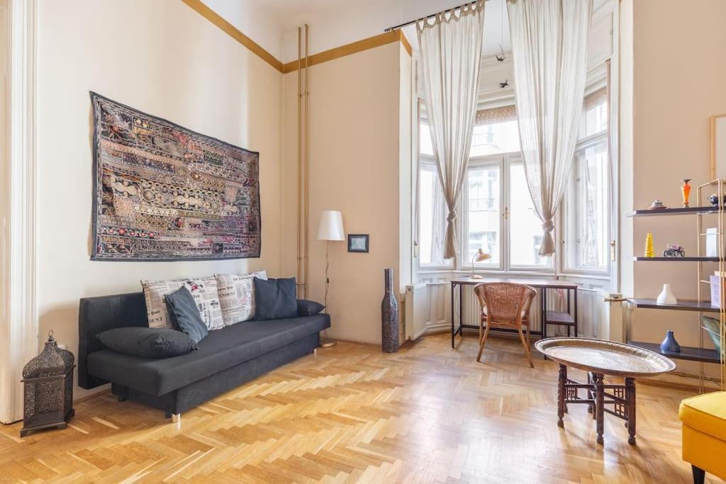 Bourgeois Boheme Apt. 88 M² City Center Budapest Bagian luar foto