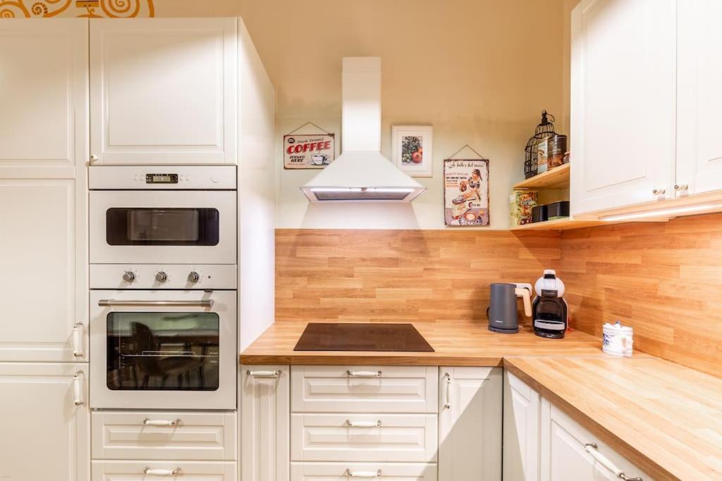 Bourgeois Boheme Apt. 88 M² City Center Budapest Bagian luar foto